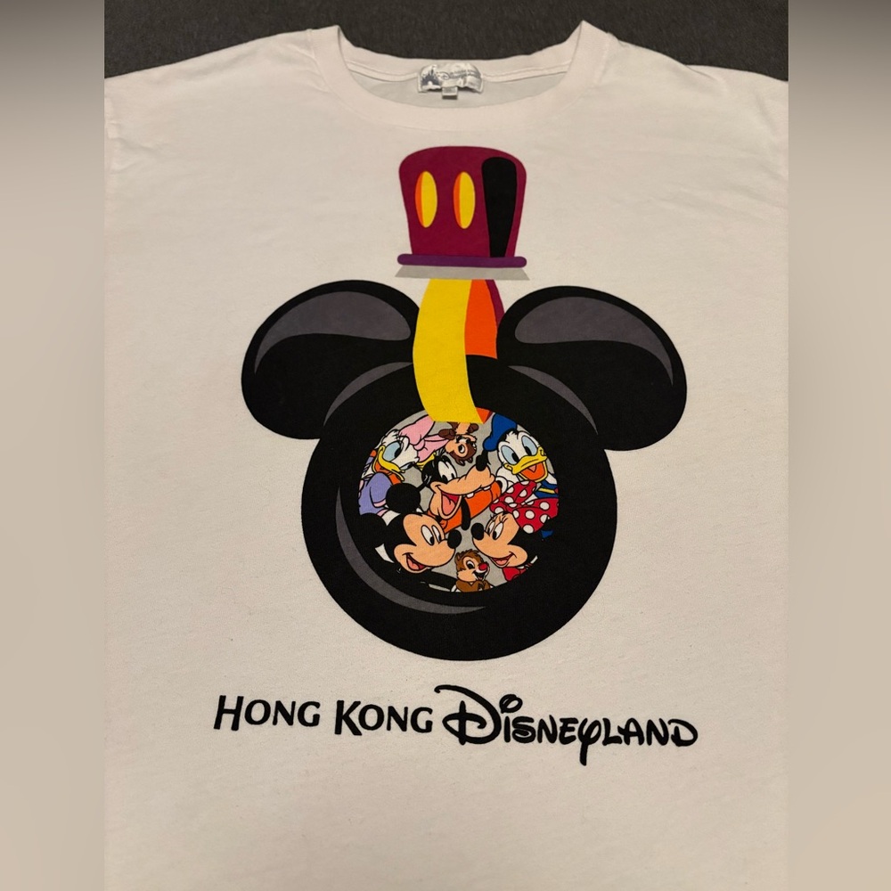 NWOT Hong Kong Disneyland T-Shirt